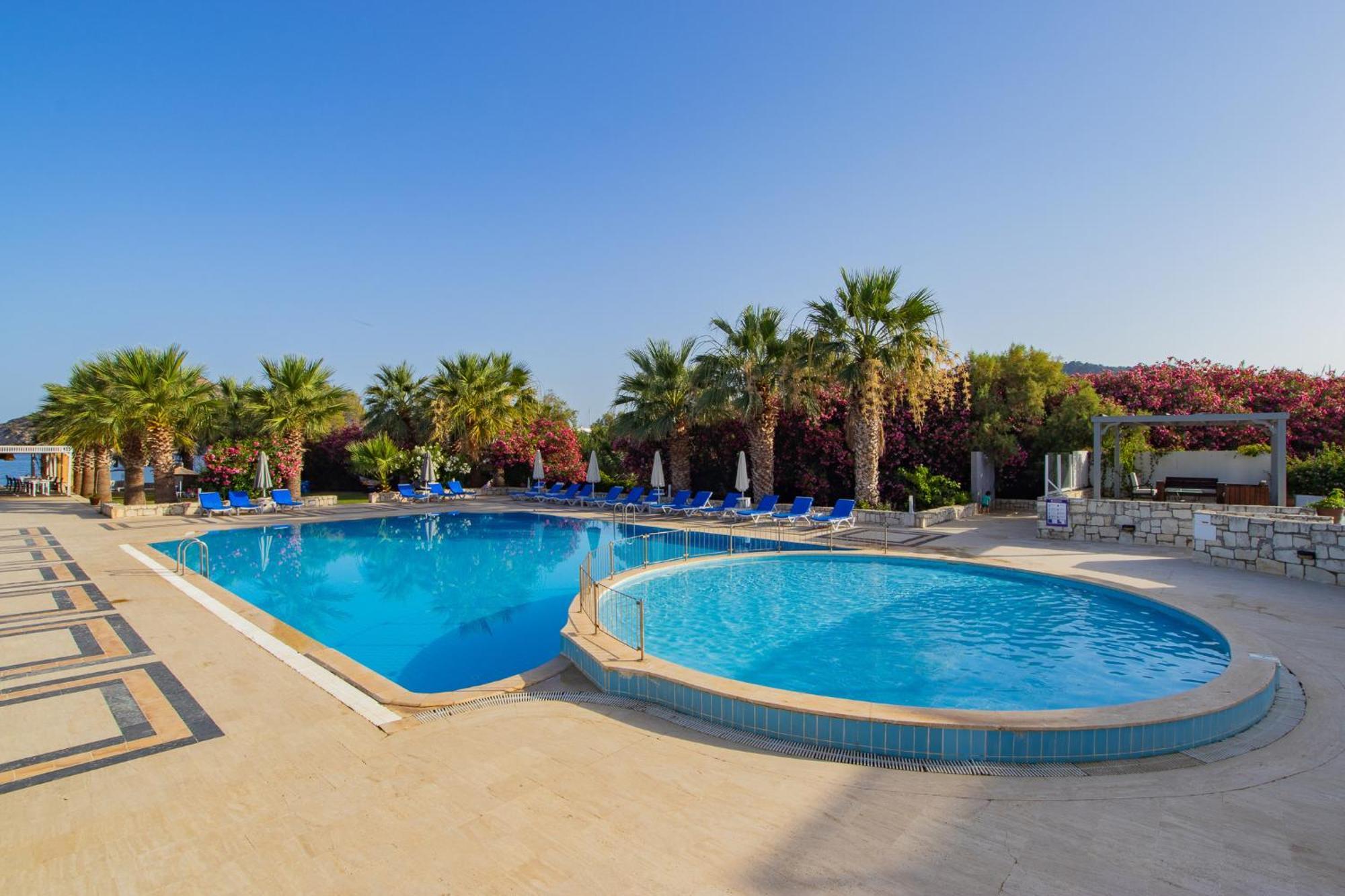 Ladonia Hotels Zemda Guemuesluek Exterior photo